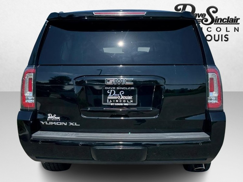 GMC Yukon XL Vehicle Full-screen Gallery Image 06