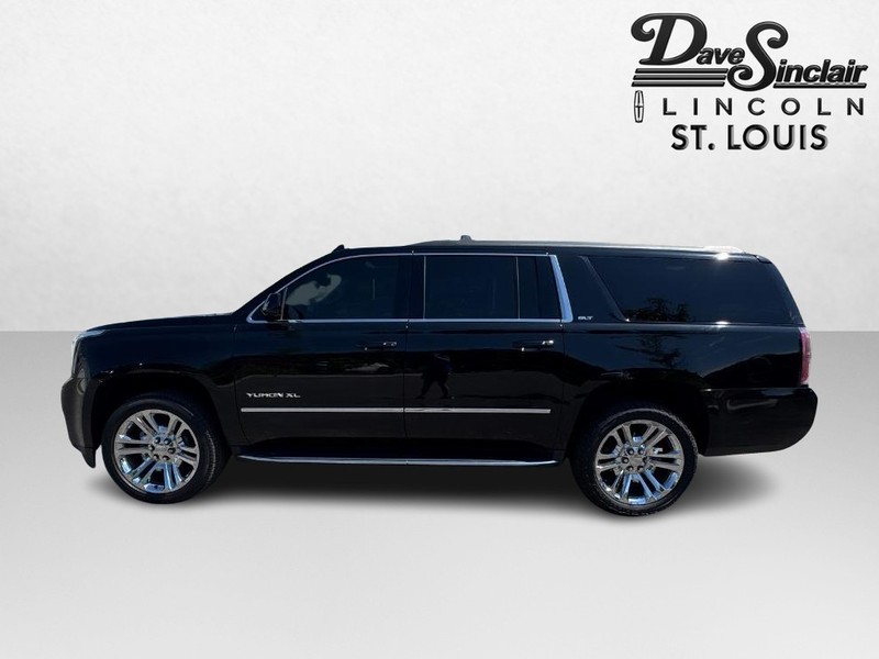 GMC Yukon XL Vehicle Full-screen Gallery Image 09