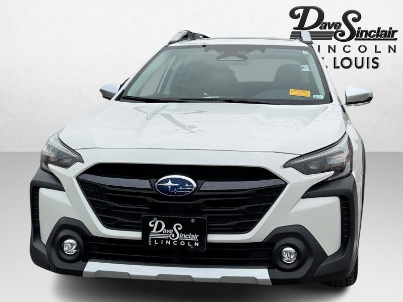 Subaru Outback Vehicle Full-screen Gallery Image 02