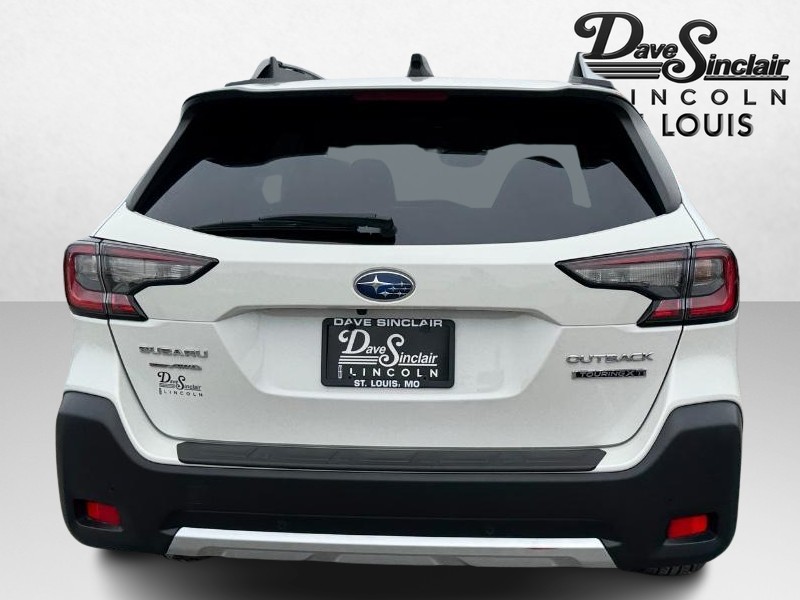 Subaru Outback Vehicle Full-screen Gallery Image 06