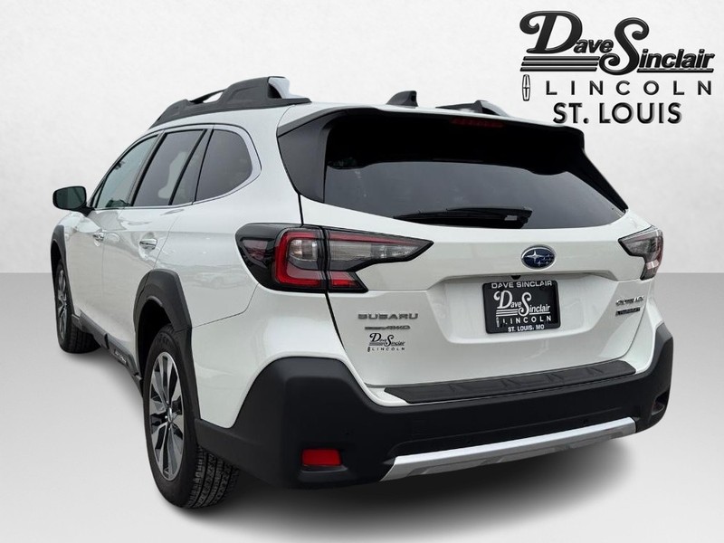 Subaru Outback Vehicle Full-screen Gallery Image 07