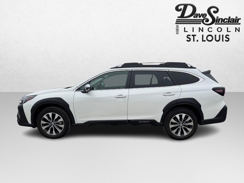 Subaru Outback Vehicle Full-screen Gallery Image 09