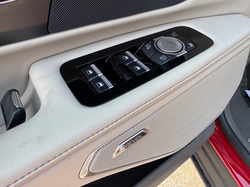 Lincoln Nautilus Vehicle Full-screen Gallery Image 19