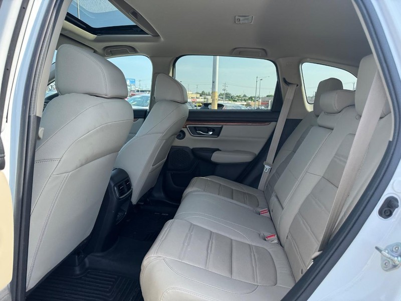 Honda CR-V Vehicle Full-screen Gallery Image 11