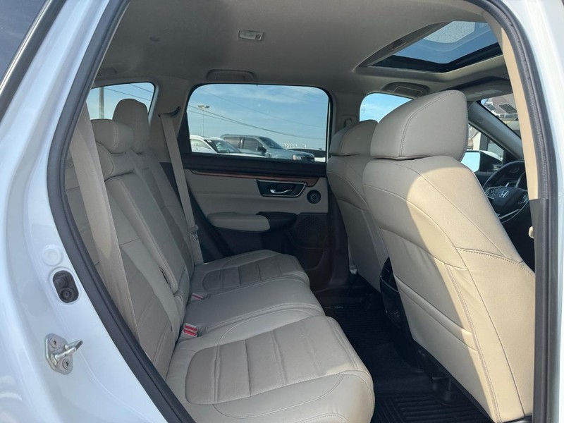 Honda CR-V Vehicle Full-screen Gallery Image 13