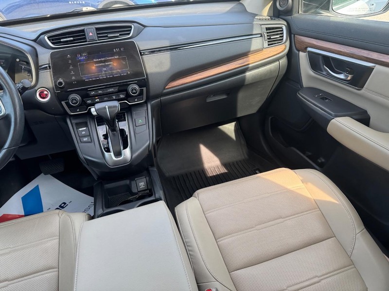 Honda CR-V Vehicle Full-screen Gallery Image 16