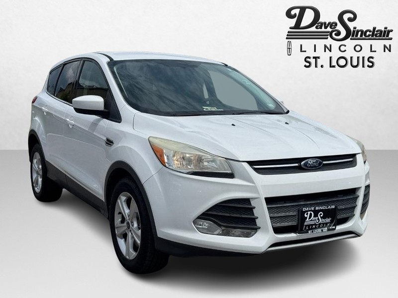 Ford Escape Vehicle Full-screen Gallery Image 03