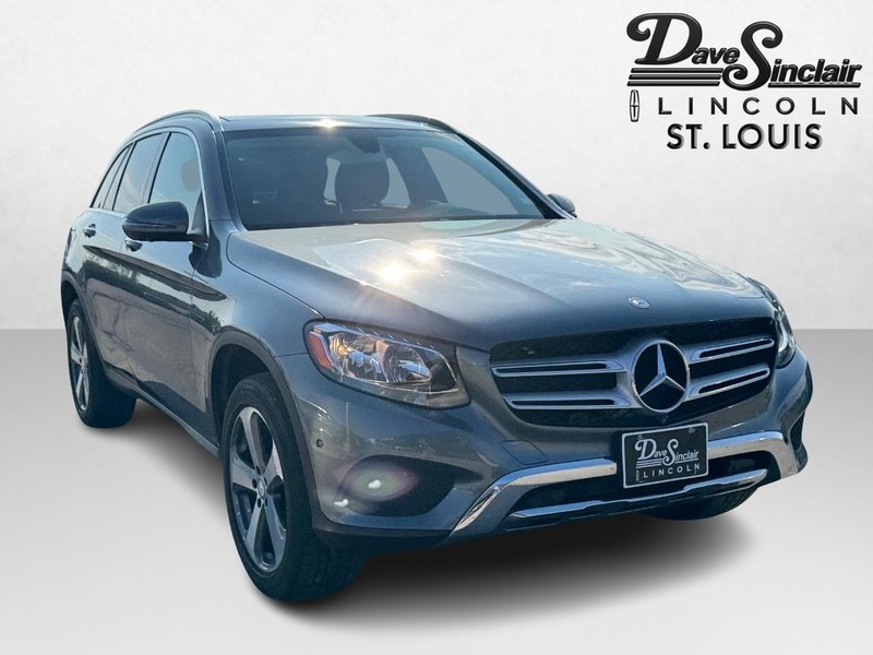 Mercedes-Benz GLC Vehicle Full-screen Gallery Image 03