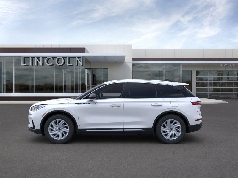 Lincoln Corsair Vehicle Full-screen Gallery Image 03