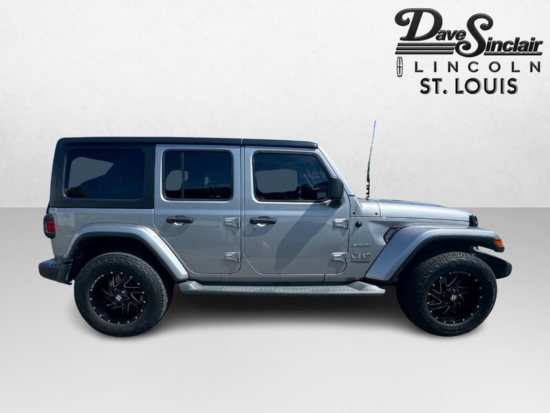 Jeep Wrangler Unlimited Vehicle Full-screen Gallery Image 04