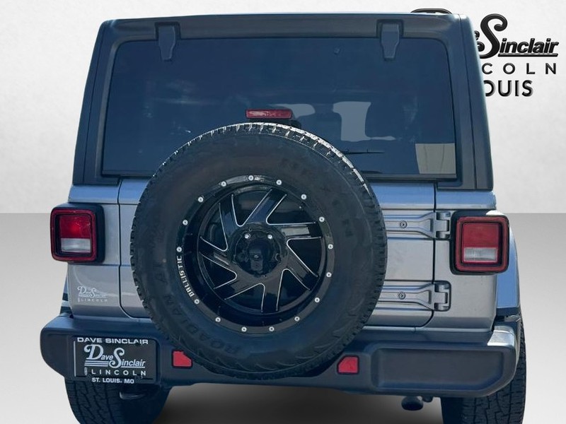 Jeep Wrangler Unlimited Vehicle Full-screen Gallery Image 06
