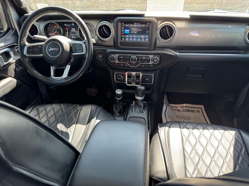 Jeep Wrangler Unlimited Vehicle Full-screen Gallery Image 14