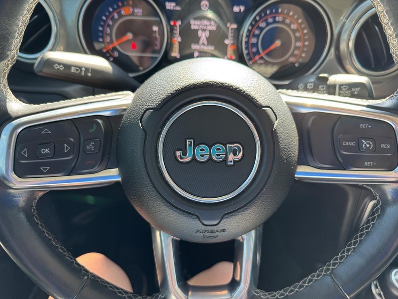 Jeep Wrangler Unlimited Vehicle Full-screen Gallery Image 18