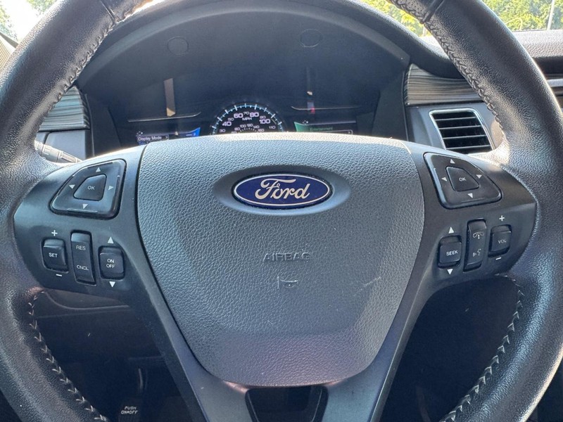 Ford Flex Vehicle Full-screen Gallery Image 21