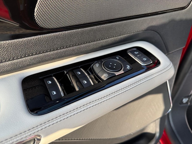 Lincoln Aviator Vehicle Full-screen Gallery Image 21
