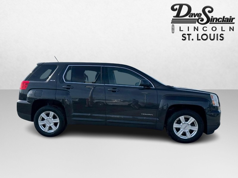 GMC Terrain Vehicle Full-screen Gallery Image 04