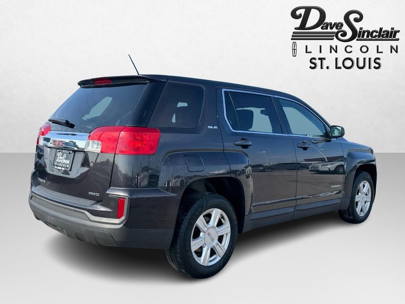 GMC Terrain Vehicle Full-screen Gallery Image 05
