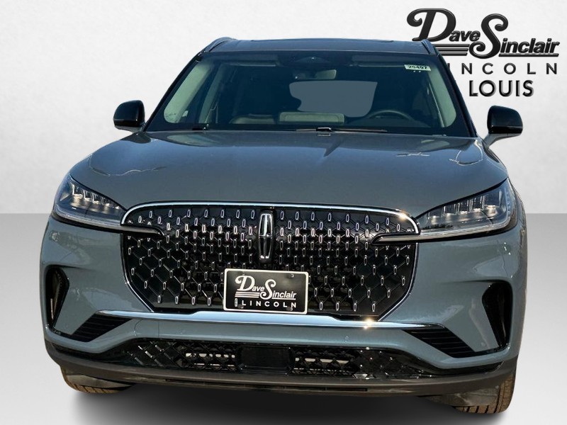 Lincoln Aviator Vehicle Full-screen Gallery Image 02