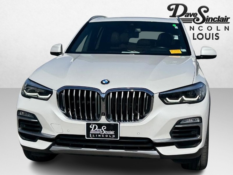 BMW X5 Vehicle Full-screen Gallery Image 02