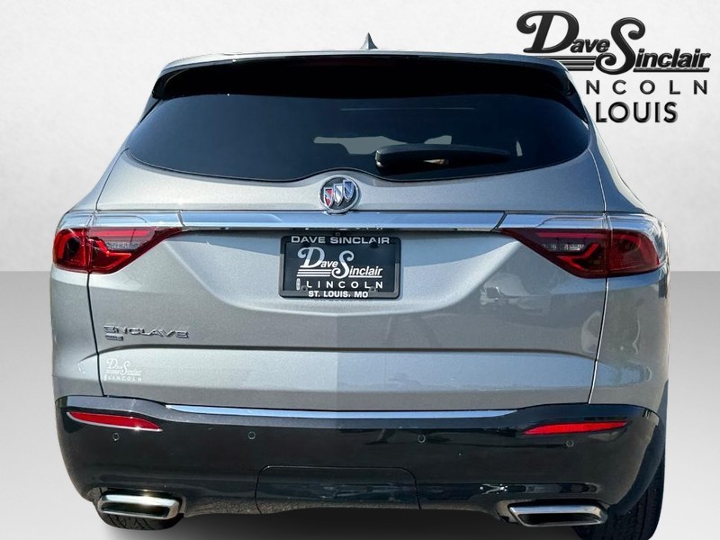 Buick Enclave Vehicle Full-screen Gallery Image 06