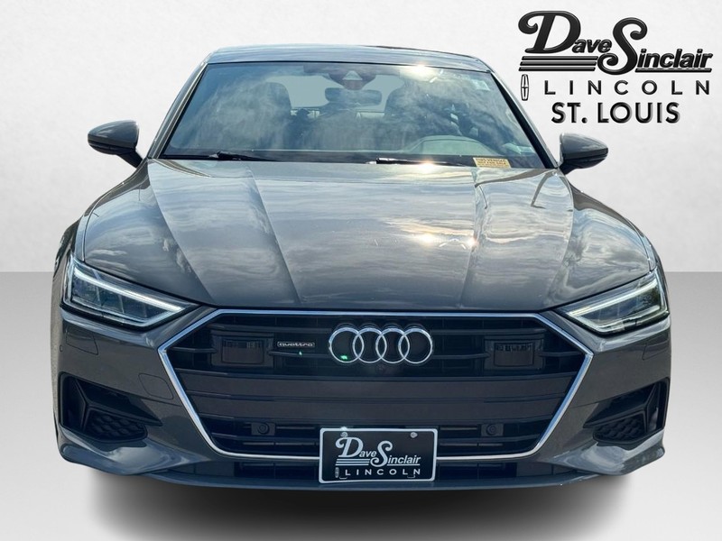 Audi A7 Vehicle Full-screen Gallery Image 02