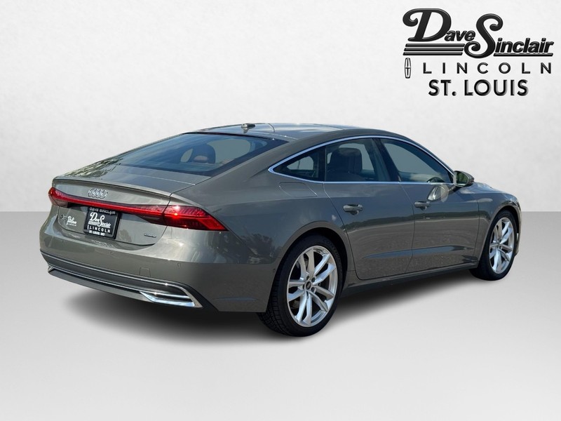Audi A7 Vehicle Full-screen Gallery Image 05