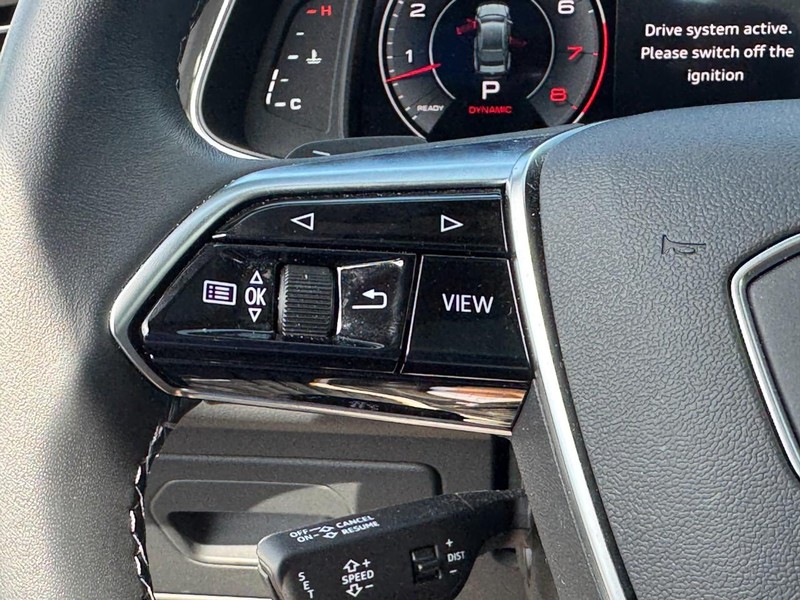 Audi A7 Vehicle Full-screen Gallery Image 17