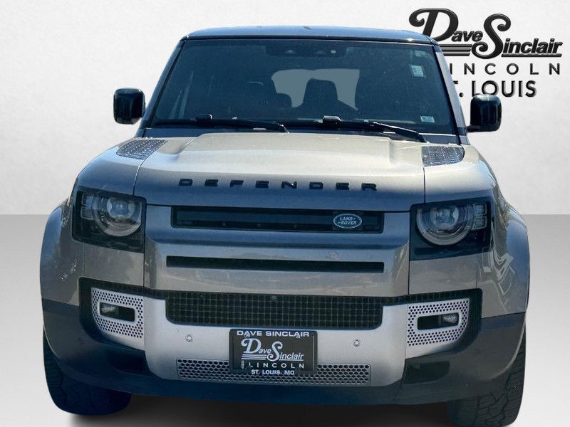 Land Rover Defender Vehicle Full-screen Gallery Image 02