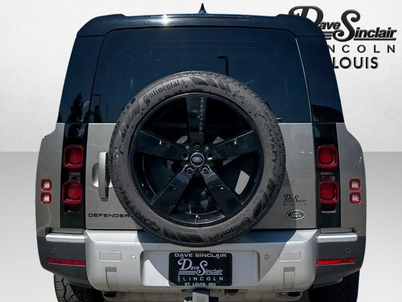 Land Rover Defender Vehicle Full-screen Gallery Image 06