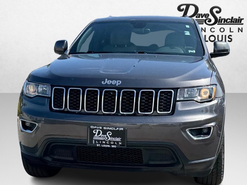Jeep Grand Cherokee Vehicle Full-screen Gallery Image 02