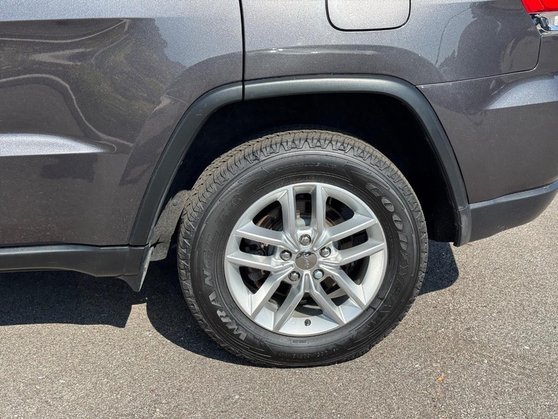 Jeep Grand Cherokee Vehicle Full-screen Gallery Image 10