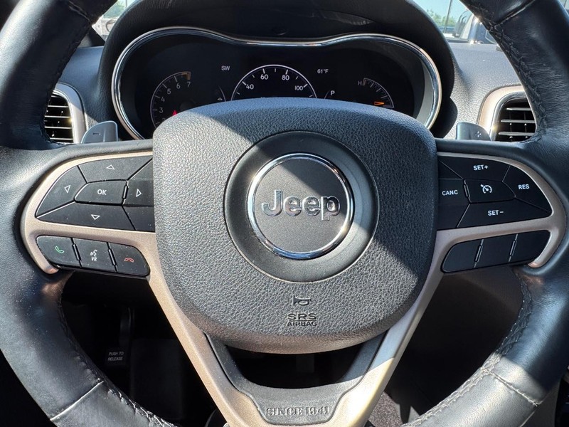 Jeep Grand Cherokee Vehicle Full-screen Gallery Image 18