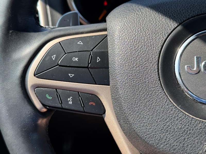 Jeep Grand Cherokee Vehicle Full-screen Gallery Image 19