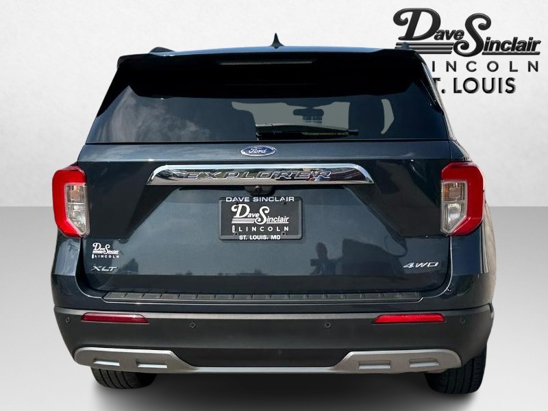 Ford Explorer Vehicle Full-screen Gallery Image 06