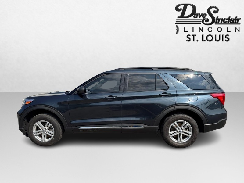 Ford Explorer Vehicle Full-screen Gallery Image 09