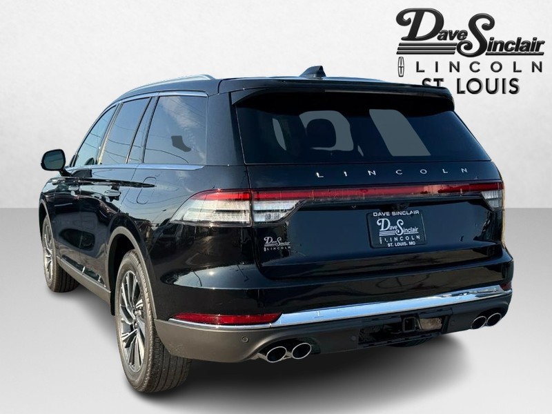 Lincoln Aviator Vehicle Full-screen Gallery Image 07