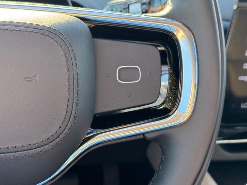 Lincoln Nautilus Vehicle Full-screen Gallery Image 23