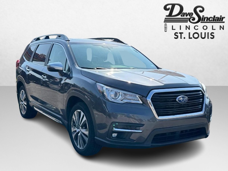 Subaru Ascent Vehicle Full-screen Gallery Image 03