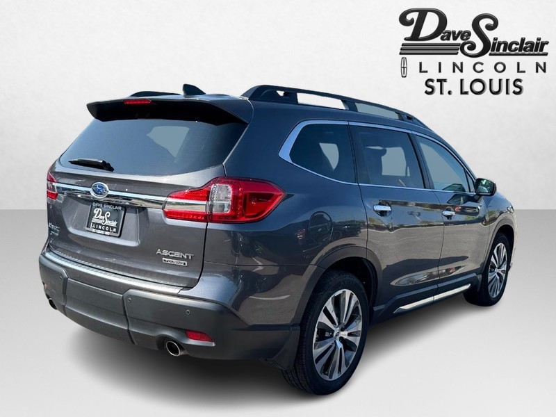 Subaru Ascent Vehicle Full-screen Gallery Image 05