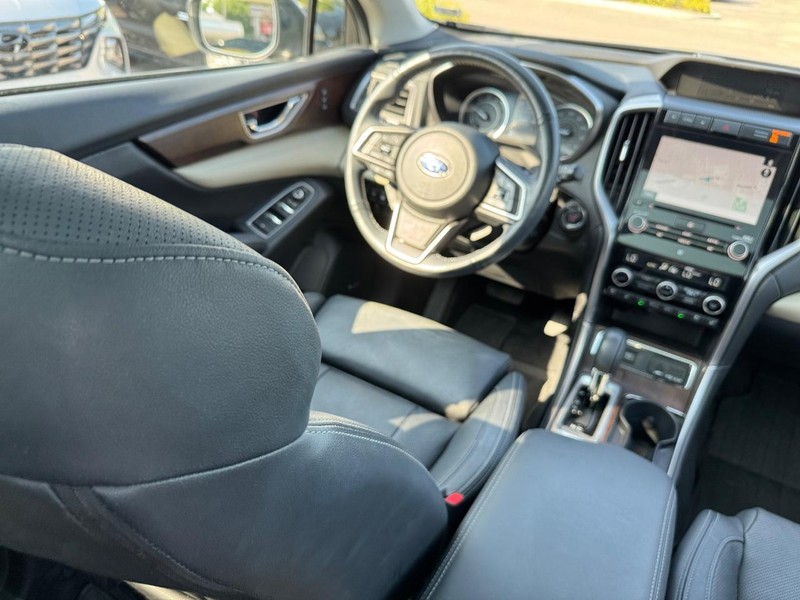 Subaru Ascent Vehicle Full-screen Gallery Image 16