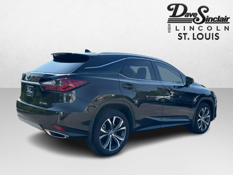 Lexus RX Vehicle Full-screen Gallery Image 05
