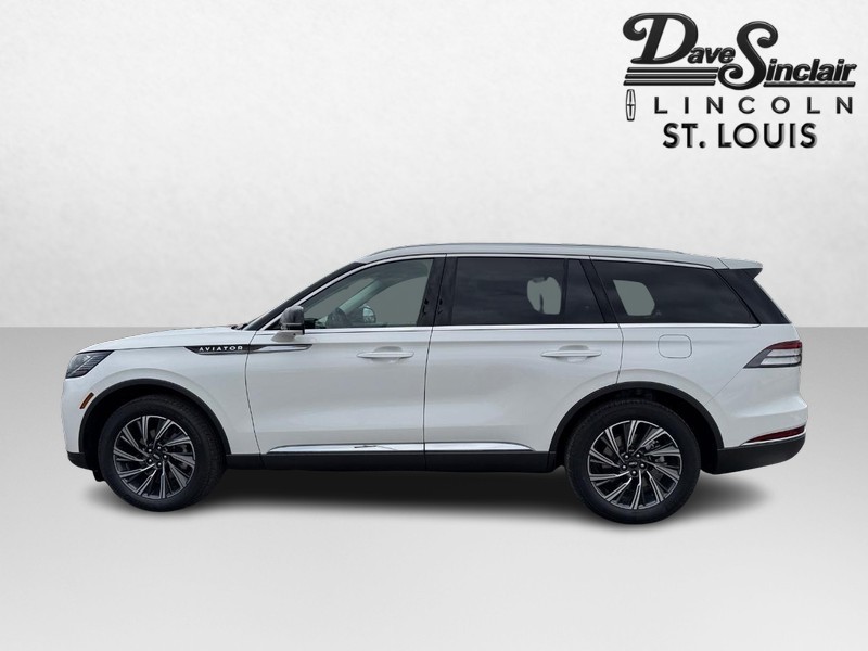 Lincoln Aviator Vehicle Full-screen Gallery Image 09