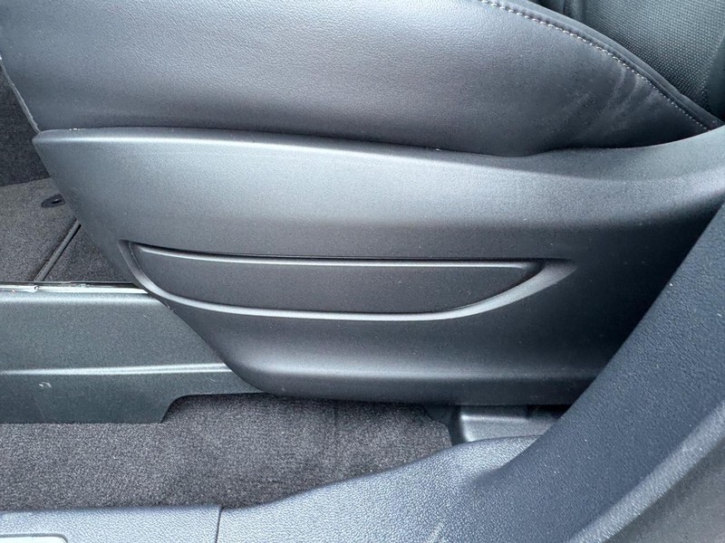 Lincoln Aviator Vehicle Full-screen Gallery Image 20