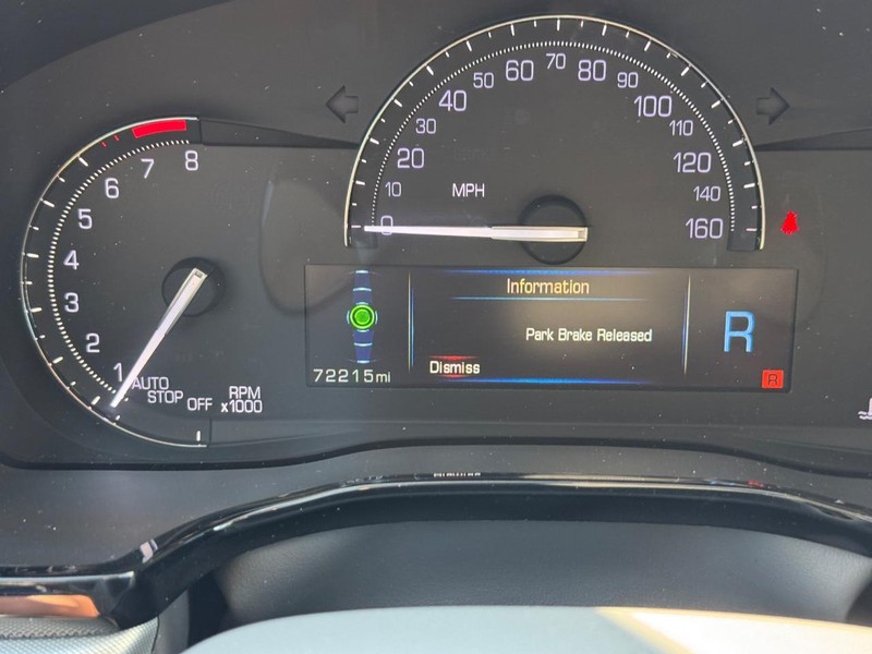 Cadillac XT5 Vehicle Full-screen Gallery Image 25