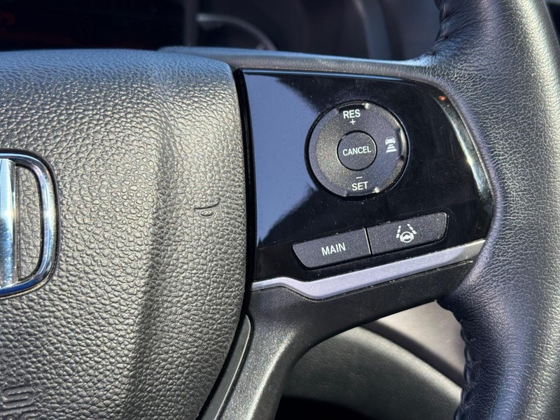 Honda Pilot Vehicle Full-screen Gallery Image 24