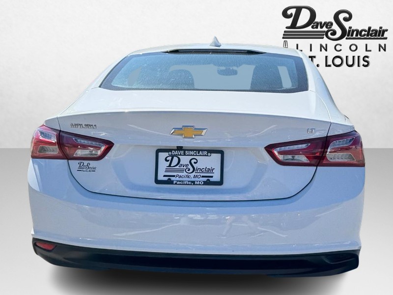 Chevrolet Malibu Vehicle Full-screen Gallery Image 06