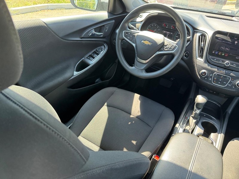 Chevrolet Malibu Vehicle Full-screen Gallery Image 13