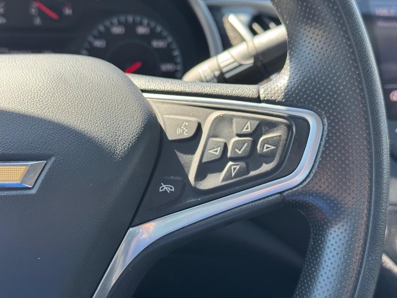Chevrolet Malibu Vehicle Full-screen Gallery Image 20