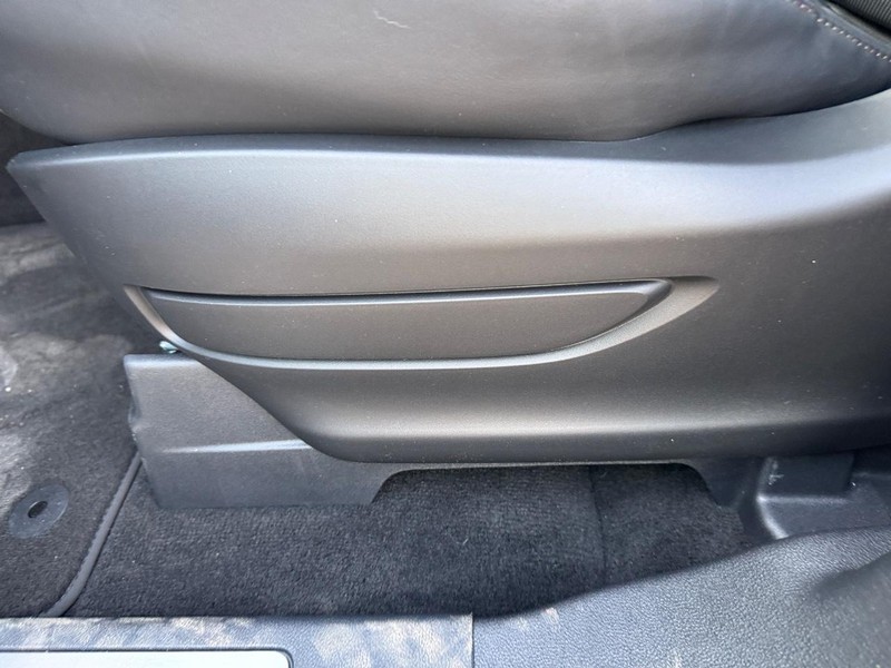 Lincoln Aviator Vehicle Full-screen Gallery Image 18