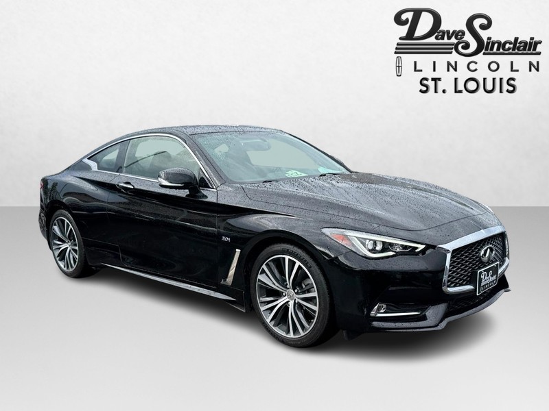 INFINITI Q60 Vehicle Full-screen Gallery Image 03